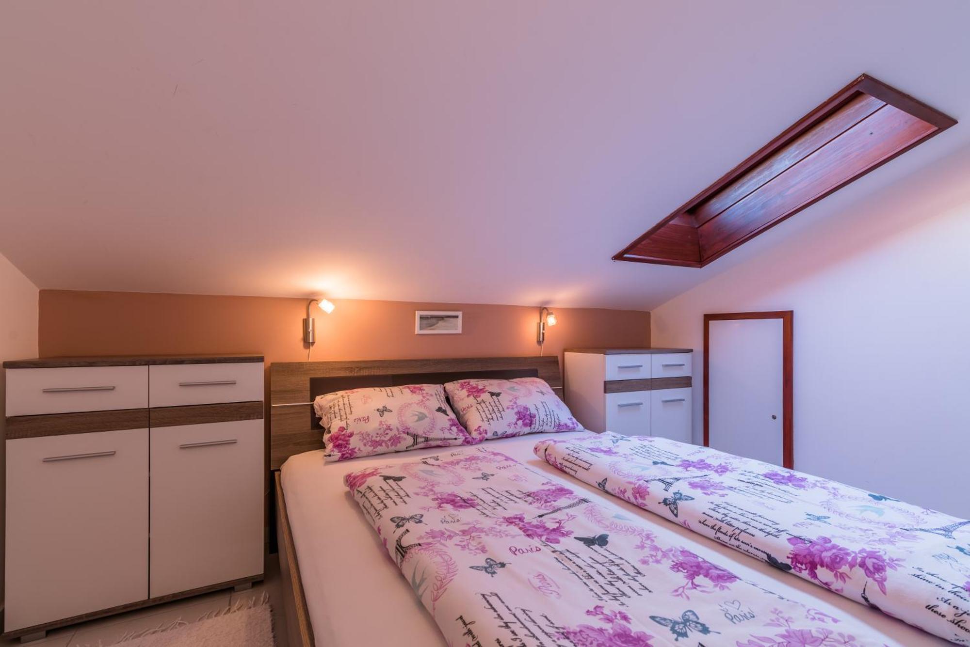 B&B Dujmovic Malinska Rom bilde